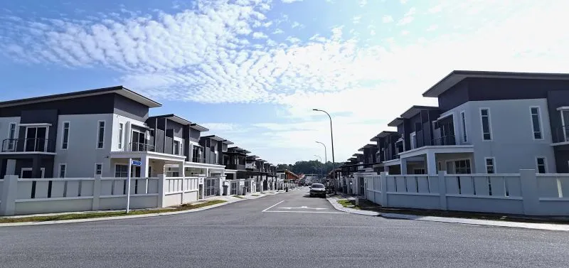 Beli Rumah Kontan vs Loan Mana Lebih Untung 2026