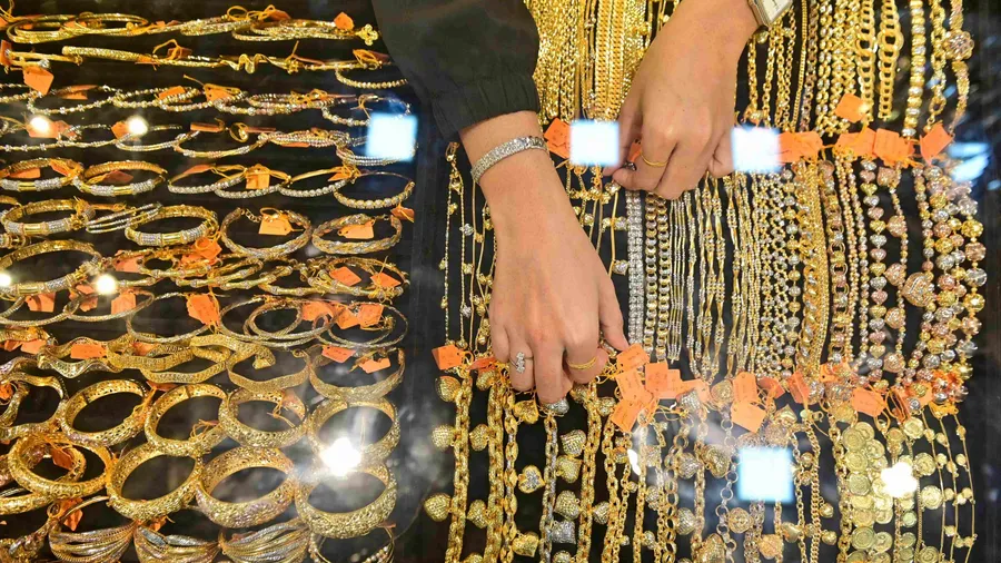 Emas Pusaka: Simpan, Lebur atau Jual?